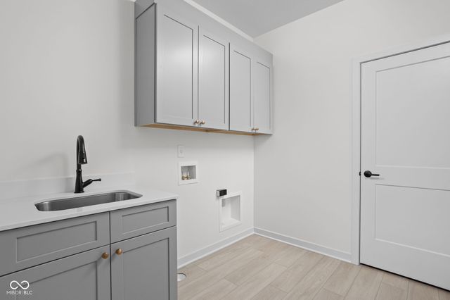 1675 Coach Drive, Westfield, IN 46074