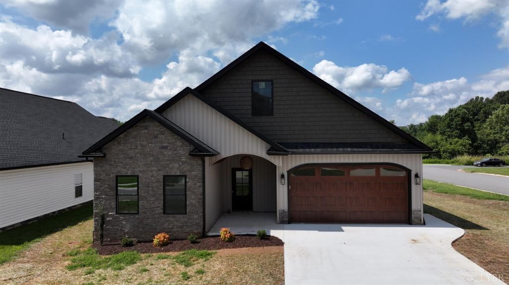 1261 Stoney Ridge BLVD, Forest, VA 24551