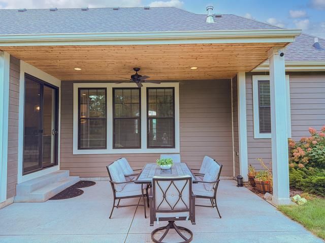 N18W24703 STILL RIVER DRIVE, Pewaukee, WI 53072