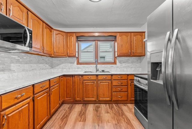 275 E ARNDT STREET, Fond Du Lac, WI 54935