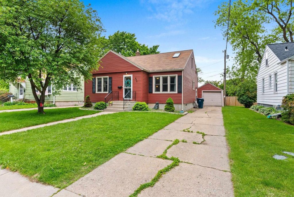 275 E ARNDT STREET, Fond Du Lac, WI 54935