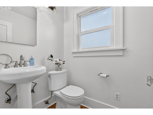 4842 Ne 25TH Ave, Portland, OR 97211