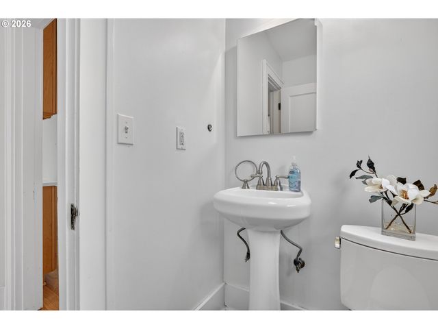 4842 Ne 25TH Ave, Portland, OR 97211