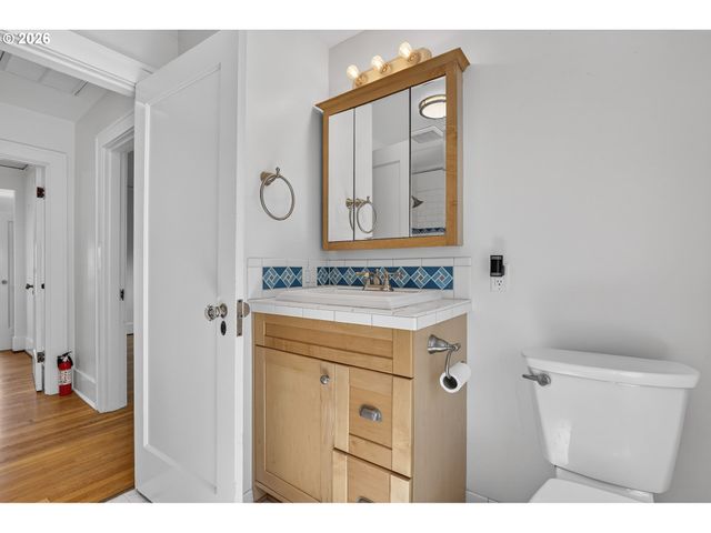 4842 Ne 25TH Ave, Portland, OR 97211