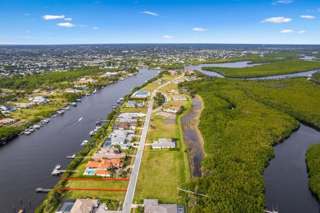 221 SE Fiore Bello, Port St. Lucie, FL 34952