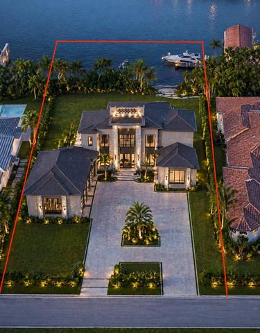 221 SE Fiore Bello, Port St. Lucie, FL 34952