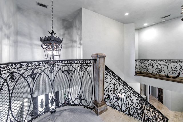 125 Little Lake Drive, Thibodaux, LA 70301