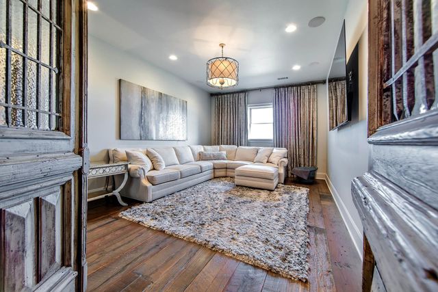 125 Little Lake Drive, Thibodaux, LA 70301