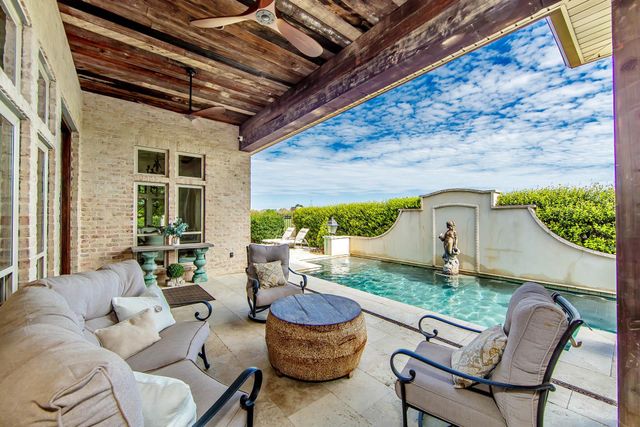 125 Little Lake Drive, Thibodaux, LA 70301