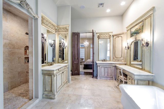 125 Little Lake Drive, Thibodaux, LA 70301