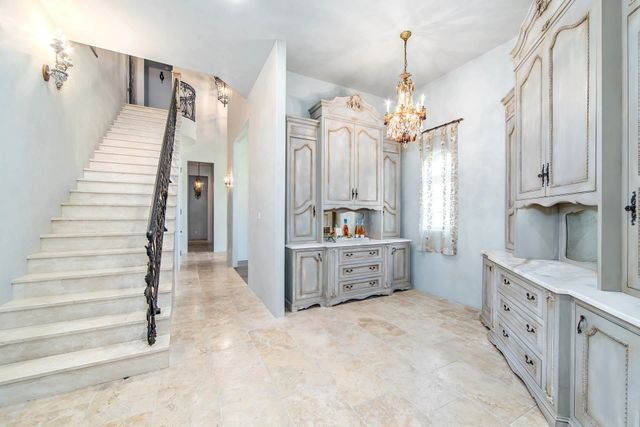 125 Little Lake Drive, Thibodaux, LA 70301