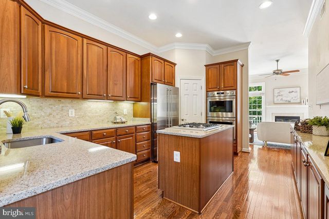 3853 LEWISTON PL, Fairfax, VA 22030