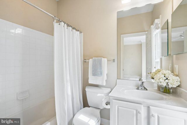 3853 LEWISTON PL, Fairfax, VA 22030