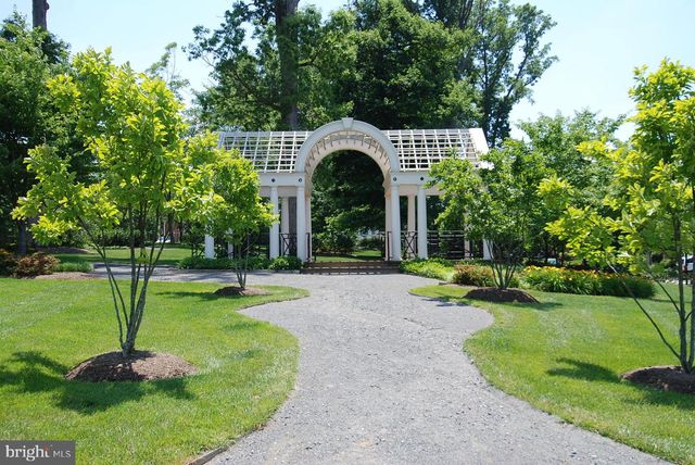 3853 LEWISTON PL, Fairfax, VA 22030