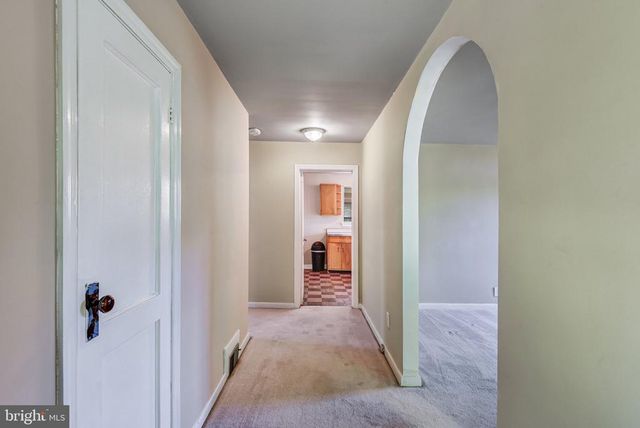 8083 FRYTOWN RD, Warrenton, VA 20187