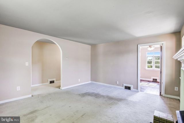 8083 FRYTOWN RD, Warrenton, VA 20187