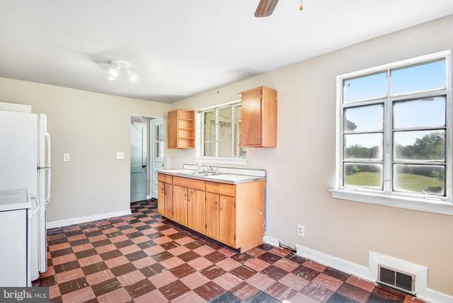 8083 FRYTOWN RD, Warrenton, VA 20187