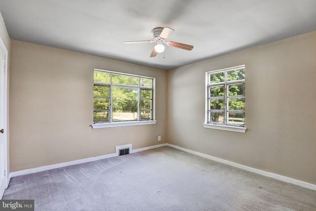 8083 FRYTOWN RD, Warrenton, VA 20187