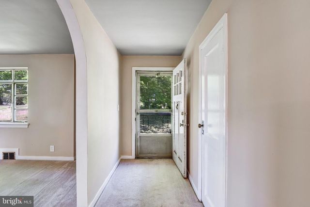 8083 FRYTOWN RD, Warrenton, VA 20187