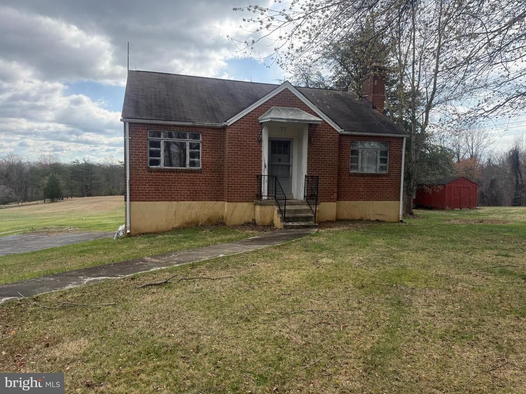 8083 FRYTOWN RD, Warrenton, VA 20187
