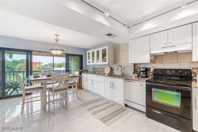 1724 Bald Eagle DR 512C, Naples, FL 34105