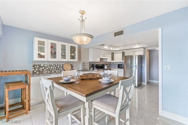 1724 Bald Eagle DR 512C, Naples, FL 34105