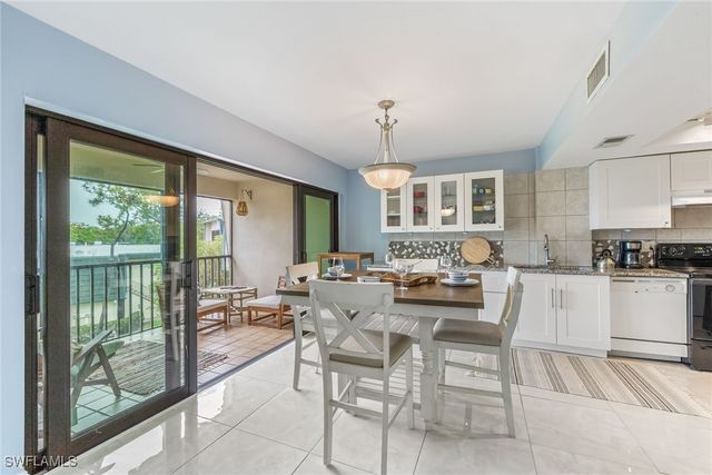 1724 Bald Eagle DR 512C, Naples, FL 34105