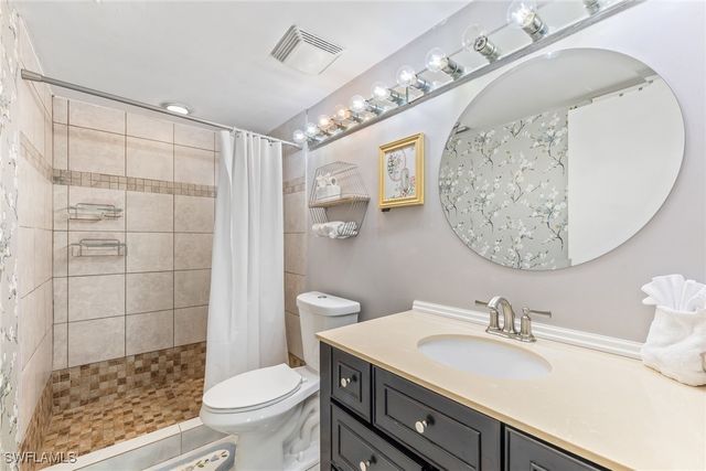 1724 Bald Eagle DR 512C, Naples, FL 34105