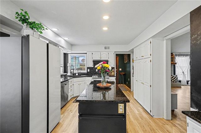 12304 E 78th Street, Kansas City, MO 64138