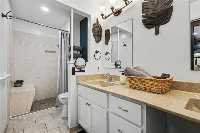 12304 E 78th Street, Kansas City, MO 64138