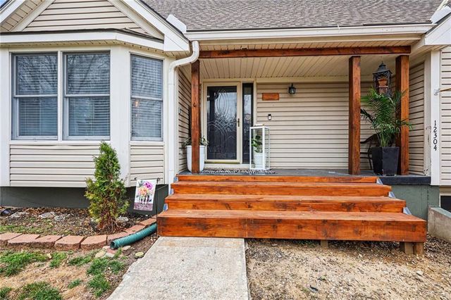 12304 E 78th Street, Kansas City, MO 64138