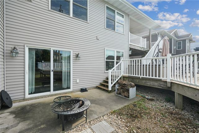 6408 Palmetto Circle SW, Cedar Rapids, IA 52405