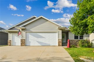 6408 Palmetto Circle SW, Cedar Rapids, IA 52405