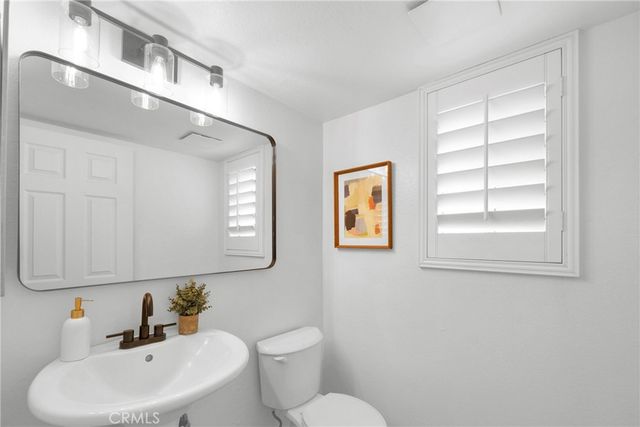 5606 Darien Court, Riverside, CA 92505