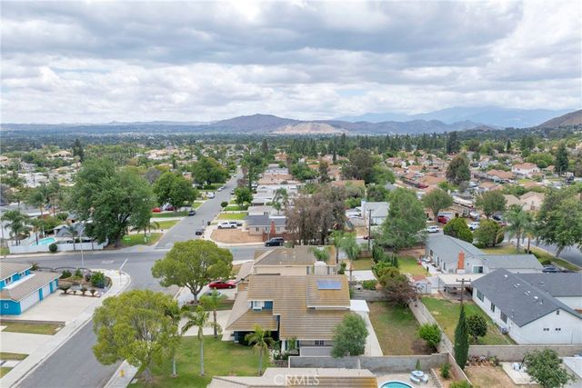 5606 Darien Court, Riverside, CA 92505