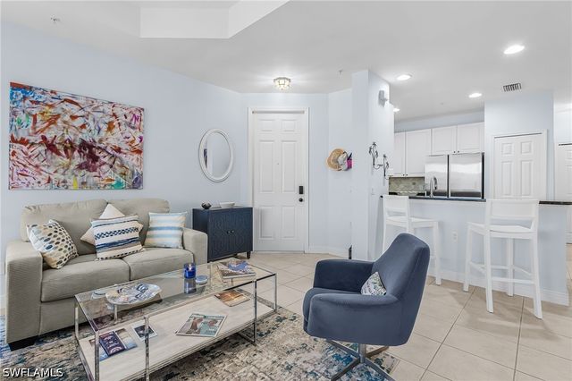 1405 Sweetwater CV 204, Naples, FL 34110