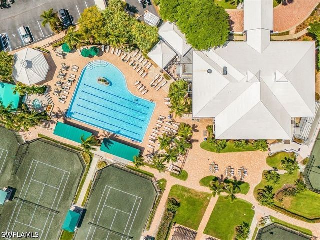 1405 Sweetwater CV 204, Naples, FL 34110