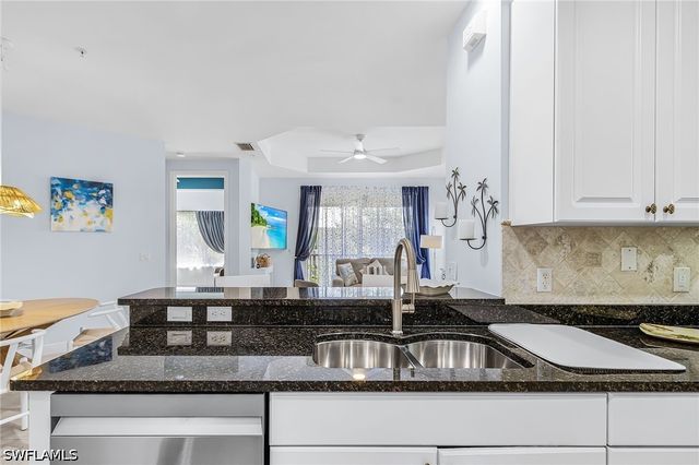 1405 Sweetwater CV 204, Naples, FL 34110