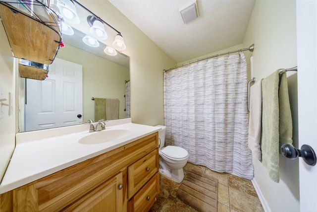 40 Chimney Rd, Batesville, AR 72501