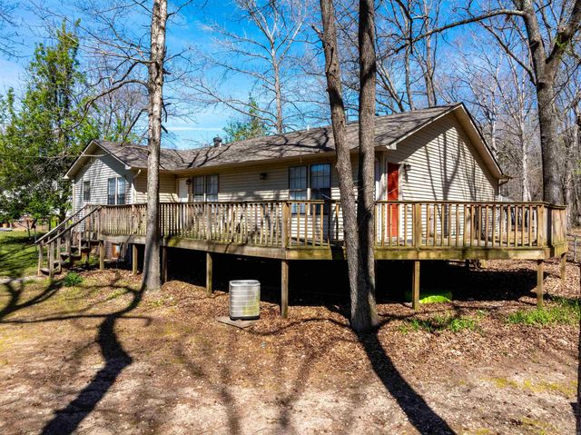 40 Chimney Rd, Batesville, AR 72501