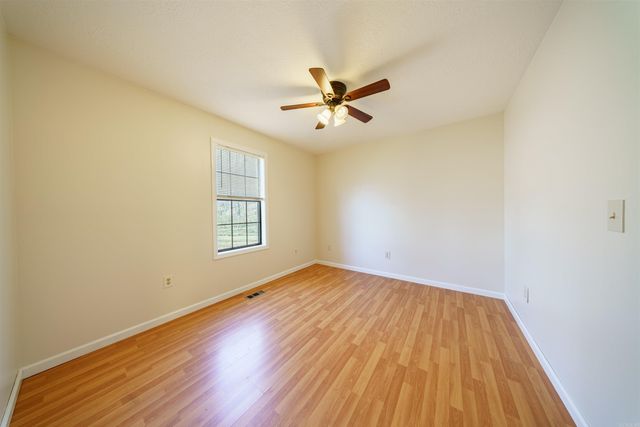 40 Chimney Rd, Batesville, AR 72501