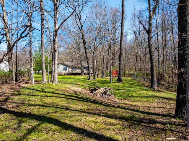 40 Chimney Rd, Batesville, AR 72501