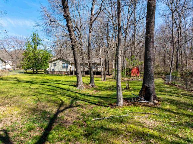 40 Chimney Rd, Batesville, AR 72501