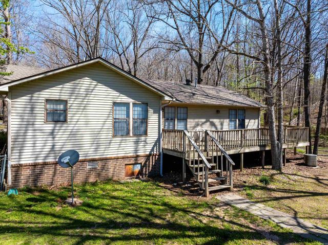 40 Chimney Rd, Batesville, AR 72501