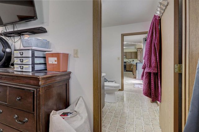 1703 EISENHOWER STREET, New Holstein, WI 53061