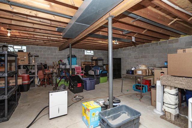 1703 EISENHOWER STREET, New Holstein, WI 53061