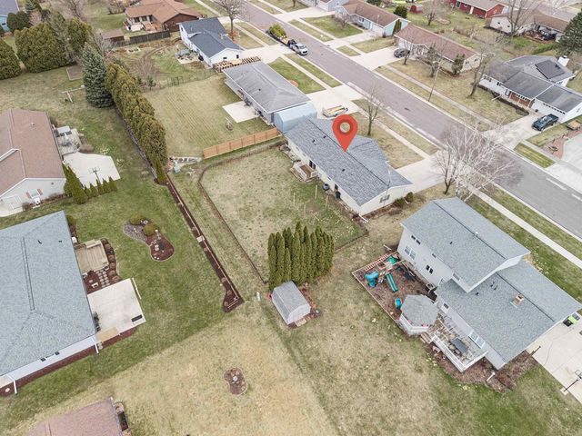1703 EISENHOWER STREET, New Holstein, WI 53061