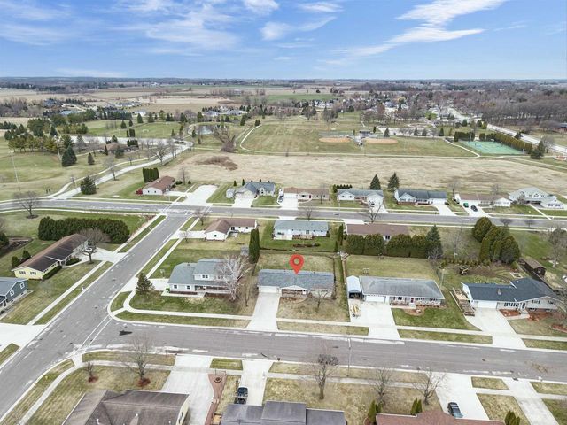 1703 EISENHOWER STREET, New Holstein, WI 53061