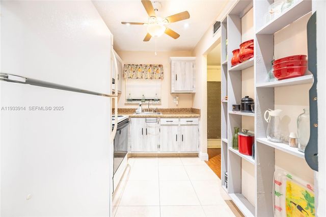 2811 N Pine Island Rd 309, Sunrise, FL 33322