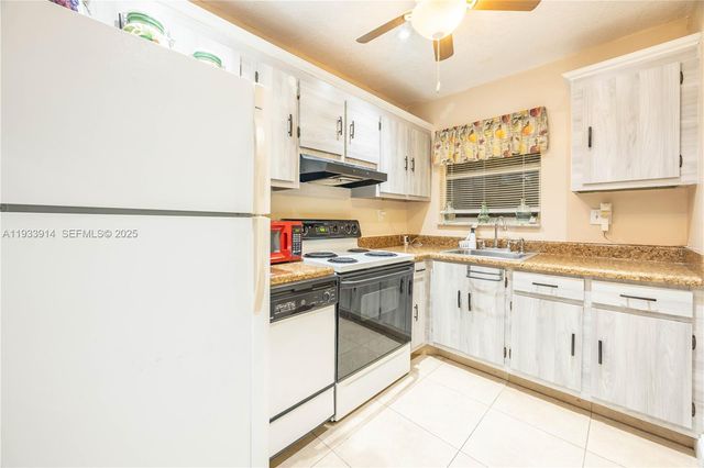 2811 N Pine Island Rd 309, Sunrise, FL 33322